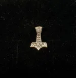 vikingesmykke vikingesmykker vikingevedhæng vedhæng - thorshammer, hugin, munin, ravn, odin, aser, vikingesmykker, vedhæng, ægte, original, sølv, 925, sterling, vikingefund, vikingesmykker, museumssmykker, gamle, guder, mytologi, aserne, asatro, biti, ribe,