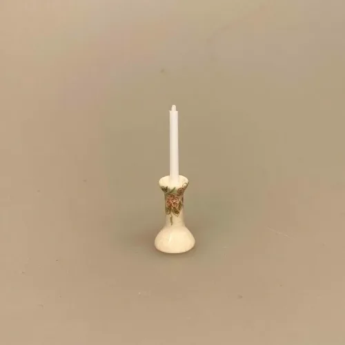 Miniature Lysestage Porcelæn med Lys, lysestage, dukkehuspynt, Miniature, lysestage, kammerstage, stage, julelys, julelysestage, julestage, Miniature Tændstikæske, dukkehus, dukkehusting, ting til dukkethuset, miniature, miniaturer, sættekasse, sætterkasse, sættekasseting, nisseting, nissetilbehør, mini, småt, 1:12, jul, nissehuset, nissedør, til nisserne, biti,ribe