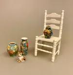 Miniature Porcelænsvase med Låg - Turkis, boyan, bojan, lågkrukke, krukke, urne, porcelænsurne, ming, vase, mingvase, kinesisk, porcelæn, håndmalet, elegant, dukkehus, ting, til, tilbehør, dukkestue, miniature, miniaturer, pynt, sættekasse, sætterkasse, amagerhylde, nips, stue, nisser, gaveide, symbolsk, porcelænsmaling, 1:12, biti, ribe