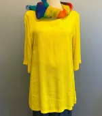 Tunika Model Puri - Krusninger Gul, citrongul, solskinsgul, klar, frisk, forårs, påske, sommer, lang, crincle, bomuld, natur, øko, bio, håndtrykt, batik, farvet, tryk, figursyet, tunika, følger kroppen, slank, biti, ribe, kvalitet, holdbar, farver, kulørt, glad