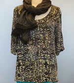 Batik Bluse - Top Adam Sort Gylden, sort, eksklusiv, lækker, luksuriøs, crepe, de-chine, silke, let, blød, smuk, elegant, diskret, dæmpet, mønster, tryk, gylden, beige, halvlange, 3/4, ærmer, dyb, hals, rund, indsnit, løs, klædelig, biti, ribe, fest, bluse