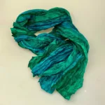 Twistet Silketørklæde 90101 Mørkegrønne Farver, knaldgrøn, klargrøn, grønne, toner, nuancer, farver, silketørklæde, kvalitet, lækkert, stort, bløst, smukt, eksklusivt, gave, gaveide, dame, elegant, flot, sporty, pongee, ægte, ren, silke, tvistet, koloreret, biti, ribe