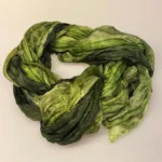 Twistet Silketørklæde 90101 Oliven Grøn, olivengrøn, kalamata, olivengrøn, armygrøn, khaki, salto, ægte, silke, silketørklæde, pngee, lækker, kvalitet, let, smukt, smart, silketørklæde, lille, snoet, krøllet, langt, aflangt, grønne, nuancer, smalt, fylder, ikke, biti, ribe