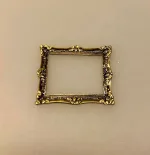 Miniature Billederamme Guld, guldramme, ramme, indramning, maleri, kunst, i glas og ramme, maler, kunstmaler, dukkehusting, dukkehus, tilbehør, ting til, indretning, dukkestue, nisser, sætterkasse, sangskjuler, personlig, sjov, gaveide, gave, symbolsk, miniaturer, miniature, fotoramme, lille, bitte, mini, biti, ribe, 1:12