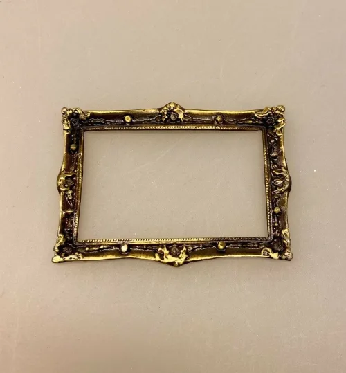 Miniature Billederamme Guld, guldramme, ramme, indramning, maleri, kunst, i glas og ramme, maler, kunstmaler, dukkehusting, dukkehus, tilbehør, ting til, indretning, dukkestue, nisser, sætterkasse, sangskjuler, personlig, sjov, gaveide, gave, symbolsk, miniaturer, miniature, fotoramme, lille, bitte, mini, biti, ribe, 1:12