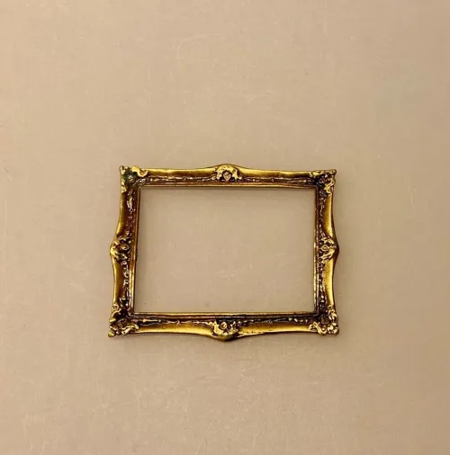 Miniature Billederamme Guld, guldramme, ramme, indramning, maleri, kunst, i glas og ramme, maler, kunstmaler, dukkehusting, dukkehus, tilbehør, ting til, indretning, dukkestue, nisser, sætterkasse, sangskjuler, personlig, sjov, gaveide, gave, symbolsk, miniaturer, miniature, fotoramme, lille, bitte, mini, biti, ribe, 1:12