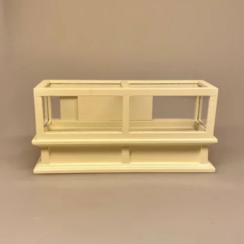 Miniature Lang Disk Creme, butik, købmand, købmandsbutik, høker, spækhøker, bager, konditori, dukkehusmøbler, dukkehusbutik, miniature, miniaturer, dukkehusting, dukkehustilbehør, ting til, dukkehus, dukkehuset, nisser, nissebo, nissedør, nissehus, dukkebutik, biti, ribe