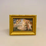 Miniature Maleri Venus' Fødsel, venus af Milo, venus, Sandro, Bottecelli, italiensk, Firenze, miniature, maleri, kunst, kunstværk, Leonardo di Vinci, mysteriet, billedkunt, kunsthandler, kunstværk, oliemaleri, guldramme, kendt, dukkehus, dukkehuset, tilbehør, mini, maleri, biti, ribe, italien, kunstmuseum