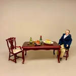 Miniature Spisebord Mahogni, buede ben, elegant, herregård, upstairs, downstairs, elegant, rektangulært, firkantet, stort, lille, spisebord, mahogni, mahogny, dukkehus, dukkehuset, til, tilbehør, nisser, symbolsk, gave, gavekort, penge, dukkemøbler, dukkestue, sangskjuler, stilleben, birgitte frigast, julemandens værksted, 1:12, miniaturer, miniatyre, biti, ribe