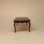 Miniature Spisebord Mahogni, buede ben, elegant, herregård, upstairs, downstairs, elegant, rektangulært, firkantet, stort, lille, spisebord, mahogni, mahogny, dukkehus, dukkehuset, til, tilbehør, nisser, symbolsk, gave, gavekort, penge, dukkemøbler, dukkestue, sangskjuler, stilleben, birgitte frigast, julemandens værksted, 1:12, miniaturer, miniatyre, biti, ribe