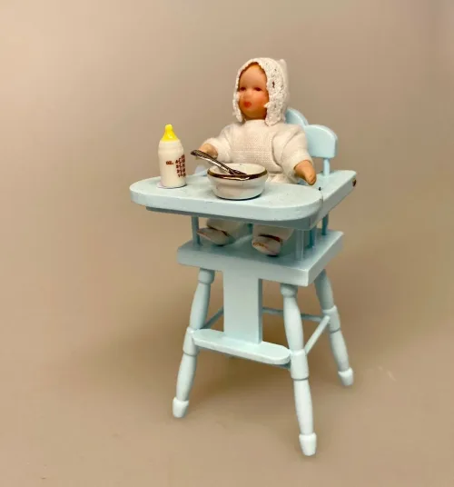 Miniature Sutteflaske, flaske, mælkeflaske, modermælkserstatning, brystmælk, amme, babyflaske, flaskebarn, miniaturer, dukkehus, ting til, tilbehør, dukkebørn, dukkebaby, sætterkasse, jordmoder, uddannet, færdig som, symbolsk, gave, gaveide, sygeplejerske, sundhedsplejerske, lille ny, nyfødt, biti, ribe, nisser, nissetilbehør, nisseting, nissedør