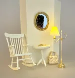 Miniature Vægspejl Guld Ovalt, guldspejl, rundt, guldindrammet, spejl, vægspejl, til væggen, dukkehus, tilbehør, ting til, miniaturer, miniature, interiør, pynt, sangskjuler, symbolsk gave, gaveide, kosmetolog, skønhed, badeværelse, veneziansk, guldspejl, guldramme, 1:12, dukketing, biti, ribe,
