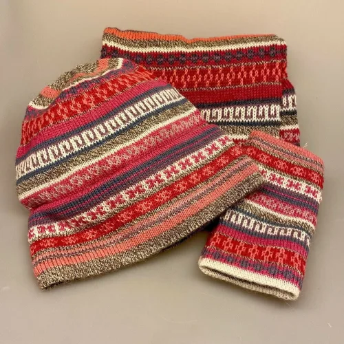 Alpaka Tørklæde Dobbelt - Rayas Rosa Grå, lyserød, feminin, kvalitet, herrehalstørklæde, assesseries, vinter, Alpaca tørklæde dobbelt - Rayas Gylden, efterårsfarver, varme, farver, havblå, petrol, petroleums, grønt, blåt, turkis, flotte farver , efterårs, alpaca, alpakka, lamauld, strik, halstørklæde, tørklæde, strik, alpacastrik, unisex, til, herrer, damer, kvinder, kvalitet, luksus, lækkert, flot, biti, ribe, blødt, varmt, lunt, kradser ikke