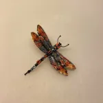 Håndlavet Broche Guldsmed, libelle, dragon fly, insekter, bio, biodiversitet, vilde, haver, natur, sommerfugl, farverig, regnbuefarvet, kulørt, farveglad, Håndlavet Broche Blå sommerfugl, sommerfuglebroche, smykker med, smykke med, sommerfugle, eksklusive smykker, specielle, særligt, håndlavey, kunst, kunsthåndværk, broche, naturen, insekter, gaveide, gave, særlig gave, ekstraordinær, smuk, smykker, biti, ribe, unika, one of a kind, limited edition, begrænset oplag, kunstrunden, ribe, vadehavet, nationalpark,