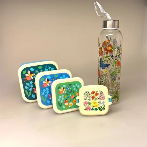 Madkasse sæt/3 bokse - Blomster og Feer, sommerfugle, alfer, alf, haven, vilde blomster, blomstereng, snack, snackboks, frokost, frugt, pause, frokostpause, mellemmåltid, gnavegrønt, skole, vuggestue, børnehave, arbejde, job, madpakke, madkasse, udflugt, på tur, skovtur, sødt, bio, insekter, natur, biti, ribe