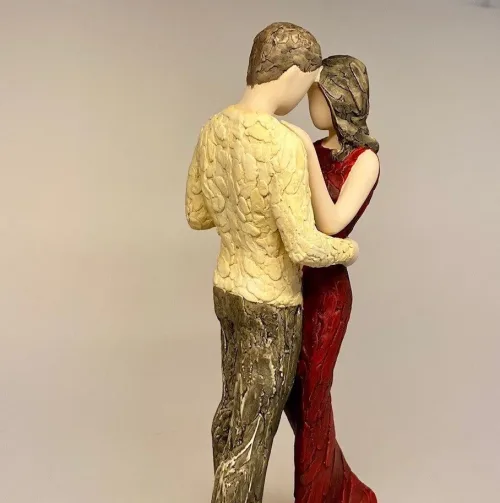 More than words figur - Happy Rød, anniversary, årsdag, sølvbryllup, kobberbryllup, bryllupsdag, forlovelse, kærlighed, elsker dig, valentines day, bryllup, bryllupsgave, morgengave, brud, gom, guldbryllup, biti, ribe, figur, modelleret, kunst, håndlavet, personlig gave, keramik,