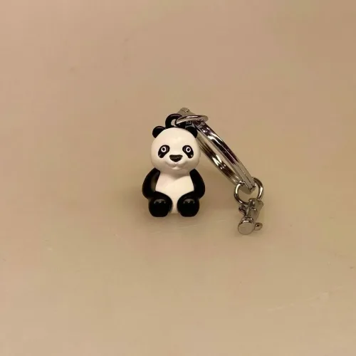 Nøglering med Panda og Bambus, bambusblade, bambusgren, pandabjørn, sort, hvid, kær, nuttet, gave, til børn, kina, østen, zoo, zoologisk have, dyrepasser, dyr, vilde, stor, bamse, lækker, kvalitet, nøglering, nyttig, flot, biti, ribe