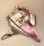 Silketørklæde Bandana Rosa Grå Elfenben, accessories, tasker, sko, nøgler, vifter, mønster, tryk, elegant, lille, smart, Silketørklæde Bandana Marine med Nøgler, lille, halsen, tørklæde, silke, eksklusiv, silkesatin, blank, lækker, luksus, gucci, saint laurent, ysl, louis vuitton, mærkevarer, luksus brands, elegant, stiligt, klassisk, billigt, tilbud, kvalitet, high end, biti, ribe, smart, til unge, til damer, lady, prinsesse diana, stil ikon, moderne, cool, gaveide, bandana, i halsen, om halsen, hårtørklæde, hårpynt, tørklæde til håret, til taske, taskepynt, biti, ribe, vadehavet, nationalpark domkirke,