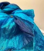 Twistet Silketørklæde 90101 Blå Farver, gråblå, denimblå, marine, navy, cobolt, kobolt, havfarver, , silke, ægte, pongee, glat, snoet, crash, twistet, auckland, salto, lækker, kvalitet, sporty, fyldig, biti, ribe, snoet, silketørklæde, gave, gaveide, smart, eksklusiv, elegant, hawaii