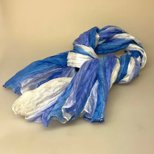 Twistet Silketørklæde 90101 Violblå Hvid, santorini, himmelblå, himmelblåt, skye, blue, hvid, lyseblå, babyblå, havfarver, , silke, ægte, pongee, glat, snoet, crash, twistet, auckland, salto, lækker, kvalitet, sporty, fyldig, biti, ribe, snoet, silketørklæde, gave, gaveide, smart, eksklusiv, elegant,