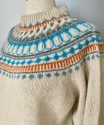 Harley of Scotland - Færø Pullover Super Soft - Beige, cashmere, kashmir, supersoft, ekstr blød, blød, let, skøn, kvalitet, lambswool, merino, angora, strik, pullover, sweater, lun, elegant, chic, stilfuld, sporty, smart, frisk, diskret, beige, turkis, lys, løs, klædelig, casual, damestrik, striktrøje, ulden, uldtrøje, biti, ribe, skotsk, færø, islandsk, norsk, speciel, særlig, sort, sol, vadehavet, dagmar, lærke bakker, feminin,