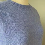 Harley of Scotland – Dame Pullover Lambswool Violblå, lilla, violet, blålilla, lyseblå, kornblomst, lilac, pullover, let, smart, enkel, stilet, kvalitet, lækker, lun, let, tynd, overgangs, klædelig, sweater, strik, damestrik, trøje, uld, ren, lambswool, uldstrik, striktrøje, ensfarvet, biti, skotsk, yndig, feminin, sporty, causal, kllassisk, biti, ribe, vadehavet,
