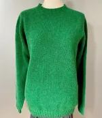 Harley of Scotland - Lambswool Pullover Uni Grøn XXL, græsgrøn, klar, frisk, uld, ulden, strik, ren, lambswool, lammeuld, tynd, let, lækker, kvalitet, flot, klassisk, smart, til, damer, piger, mænd, sweater, pullover, trøje, lun, blød, skotsk, biti, ribe, sort sol, vadehavet,
