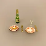 Miniature 2 x Tallerkener Porcelæn Ø 17 mm, desserttallekrener, kagetallerkener, service, til, dukkehus, 1:12, porcelæn, tallerken, middagstallerken, nisser, dukkehusting, dukkehustilbehør, nissedør, nissehus, miniaturer, mini, cafe, restaurant, symbolsk, gave, gavekort, pengegave, oplevelser, gourmet, gourmand, livsnyder, sangskjuler, kok, tjener, biti, ribe