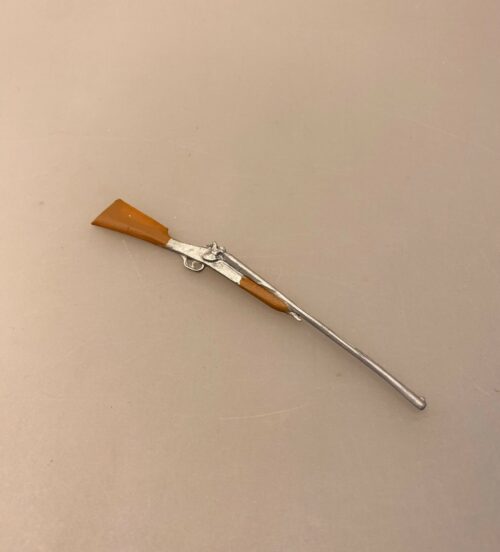 Miniature Gevær med Lang Kolbe, jagt, trofæ, jagttrofæ, gevær, bøsse, haglbøsse, haglgevær, dukkehus, sangskjuler, storvildt, storvildtsjæger, skovhugger, i skoven, miniaturer, dukkehustilbehør, sættrekasse, symbolsk, gave, gaveide, biti, ribe