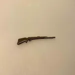 Miniature Jagtgevær, Miniature Gevær med Lang Kolbe, jagt, trofæ, jagttrofæ, gevær, bøsse, haglbøsse, haglgevær, dukkehus, sangskjuler, storvildt, storvildtsjæger, skovhugger, i skoven, miniaturer, dukkehustilbehør, sættrekasse, symbolsk, gave, gaveide, biti, ribe