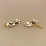 Miniature Krus Porcelæn Rød Blomst, kop, krus, dukkekop, dukkekrus, nisser, nissedør, jul, nissetilbehør, 1:12, birgitte frigast, morgen, miniaturer, dukkehus, ting til, tilbehør, dukkehusservice, sangskjuler, gavekort, biti, ribe