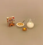 Miniature Morgenmad Rice Krispies, mælk, kande, morgenmad, med mælk, kellogs, corn flakes, rice, popris, cereals, 1:12, dukkehus, dukkehusting, dukkehustilbehør, ting til, tilbehør, nisser, nissedør, nissebo, nissetilbehør, miniature, miniaturer, sættekasse, sætterkasse, sangskjuler, symbolsk, gave, gaveide, brunch, gavekort, biti, ribe