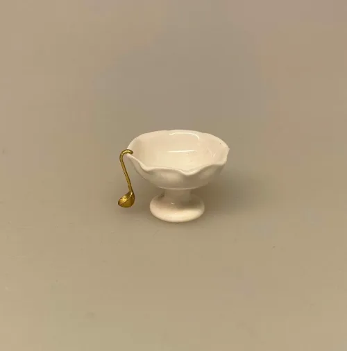 Miniature Punchebowle Porcelæn med opøser , suppe, suppeterrin, opsats, på fod, frugtskål, bowle, sommerbowle, punch, punchebowle, fest, sangsskjuler, symbolsk, gave, gave, tale, miniaturer, herskab, tjenestefolk, nisser, dukkehus, ting til, tilbehør, nissedør, nissebo, 1:12,