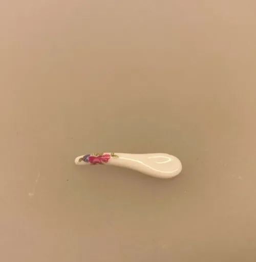 Miniature Serverings Bestik Porcelæn Blomst, smørekniv, ske, opøser, palet, paletkniv, pallet, spatel, servering, miniature, miniaturer, 1:12, dukkehus, tilbehør, ting, biti, ribe