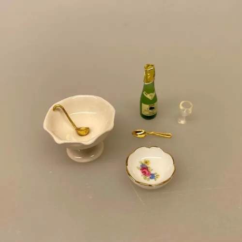 Miniature Skål Porcelæn Blomst Ø 20 mm, mini, skål, dyb, tallerken, service, porcelæn, roser, blomster, suppeskål, dukkehus, dukkehustilbehør, ting til, tilbehør, miniature, nisser, nisse, nissedør, nissebo, dukkehusting, 1:12, biti, ribe, sangskjuler, symbolsk, gave, gaveide, tale, tjener, bord, borddækning,