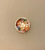 Miniature Tallerken Kinesisk Porcelæn, guld, orientalsk, elegant, miniaturer, porcelæn, tallerken, vægtallerken, platte, dukkehus, dukkehustilbehør, dukkehusting, service, herskab, tjenestefolk, upstairs, downstairs, herskabelig, ting til, tilbehør, 1:12, titanias, pallads, slot, biti, ribe, nisser, nissedør