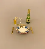 Miniature Tallerken Porcelæn Ø 25 mm Blå, service, til, dukkehus, 1:12, porcelæn, tallerken, middagstallerken, nisser, dukkehusting, dukkehustilbehør, nissedør, nissehus, miniaturer, mini, cafe, restaurant, symbolsk, gave, gavekort, pengegave, oplevelser, gourmet, gourmand, livsnyder, sangskjuler, kok, tjener, biti, ribe