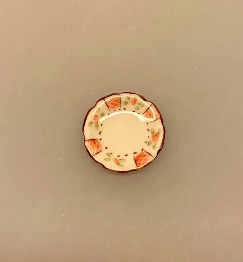 Miniature Tallerken Porcelæn Ø 25 mm Rosa, lyserød, service, til, dukkehus, 1:12, porcelæn, tallerken, middagstallerken, nisser, dukkehusting, dukkehustilbehør, nissedør, nissehus, miniaturer, mini, cafe, restaurant, symbolsk, gave, gavekort, pengegave, oplevelser, gourmet, gourmand, livsnyder, sangskjuler, kok, tjener, biti, ribe