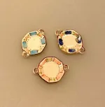 Miniature Tallerken Porcelæn med Ører Ø 22 mm, fad, vægpynt, vægtallerken, platte, frokost, frokosttallerken, service, til, dukkehus, 1:12, porcelæn, tallerken, middagstallerken, nisser, dukkehusting, dukkehustilbehør, nissedør, nissehus, miniaturer, mini, cafe, restaurant, symbolsk, gave, gavekort, pengegave, oplevelser, gourmet, gourmand, livsnyder, sangskjuler, kok, tjener, biti, ribe