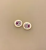 Miniature Tallerkener 2 stk. Porcelæn Lilla blomst , service, tallerken, dukkehusting, dukkehustilbehør, ting til, tilbehør, udstyr, miniature, nisser, nissebo, nissedør, nissetibehør, julekalender, diy, royal cph, symbolsk gave, sangskjuler, 1:12, biti, ribe, små, tallerkner, porcelæn, sjov,
