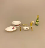 Miniature Terrin med Låg Oval Blomst, blomster, porcelæn, service, miniature, miniaturer, suppe, suppeterrin, låg, skål, dukkehus, dukkehusting, dukkehustilbehør, jul, frigast, nisser, 1:12, birgitte, morgen, mini, ting til, tilbehør, sætterkasse, sættekasse, sangskjuler, tale, symbolsk, gave, kok, tjener, borddækning, emil, lønneberg, nissetilbehør, nissedør, nisser, nissebo, biti, ribe