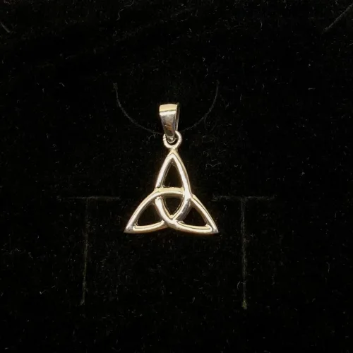 Vikinge Vedhæng i Sølv - Triskele, evighed, magiske, tre, tallet, keltisk, vikingetiden, vikinger, tro, aser, mytologi, myten, museums, smykker, sølv, sterling, ægte, ren, sølvsmykker, kopi, fund, udgravninger, ribe, biti
