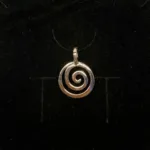 Vikingevedhæng i Sølv - Spiral, vikinger, vikingesmykker, vedhæng, spiral, snegl, magisk, amulet, museumssmykker, kopi, smykker, vedhæng, til kæde, ægte, kopi, fund, gamle, guder, aser, asatro, keltisk, ribe, vikingetiden, biti, vikingemotiv,