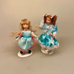 lyst hår, lyshåret, dukke, pige, lille, dukkehusdukke, 1:12, dukkehusdukker, til, ting, tilbehør, miniature, sangskjuler, sjov, fin, prinsesse, yndig, porcelænsdukke, biti, ribe, dukkehustilbehør, dukkehusting, dukketing, dukker, Dukke Pige Helena i Turkis Kjole, alice, slangekrøller,