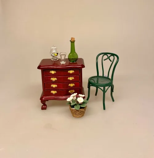 Miniature Glas Bonbonniere med Lakridskonfekt, all sorts, konfekt, mini, bitte, lille, slik, konfekture, glas, slikbutik, juleslik, jul, nisser, nissetilbehør, nissedør, 1:12, miniaturer, dukkehus, dukkehusting, dukkehusmad, dukkehustilbehør, biti, ribe, barbie