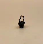 Miniature Kulspand Sort, kul, koks, fyring, koksspand, brændsel, miniature, lille, mini, brændeovn, komfur, fyring, kold tid, sjov, sangskjuler, symbolsk, gave, varme, dukkehus, nisser, nissedør, nissebo, nissehus, ting til, 1:12, mini, tilbehør, biti, ribe, nissedør