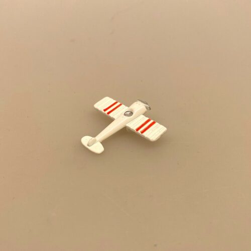 Miniature Legetøjs Flyver, flyver, flyvemaskine, legetøj, legetøjsflyver, 1:12, mini, miniaturer, dukkehusting, dukkehustilbehør, ting til, dukkehus, nisser, børneværelset, dukkebørn, nissehus, julemandens værksted, dukkelegetøj, sættekasse, sangskjuler, pædagog, dagplejer, symbolsk, gave, gaveide, nyuddannet, biti, ribe