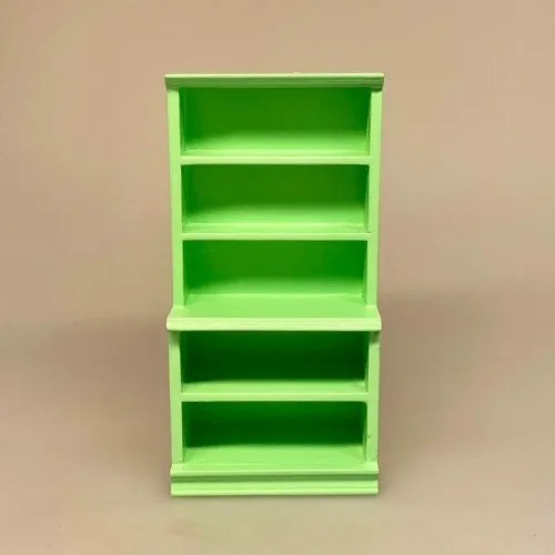 Miniature Reol Enkel - Lysegrøn, grøn, cafe, konditori, møbler, dukkemøbler, bogreol, bøger, læsehest, dukkehus, dukkehuset, tilbehør, ting til, dukkemøbler, bibliotek, bibliotikar, herreværelse, sangskjuler, personlig, sjov, gave, gaveide, symbolsk, whiskey, cognac, portvin, adel, herskab, efterløn, pension, livsnyder, biti, ribe,, butiksreol