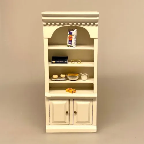 Miniature Reol med Underskabe - Creme, naturhvid, råhvid, flødefarvet, cafe, konditori, møbler, dukkemøbler, bogreol, bøger, læsehest, dukkehus, dukkehuset, tilbehør, ting til, dukkemøbler, bibliotek, bibliotikar, herreværelse, sangskjuler, personlig, sjov, gave, gaveide, symbolsk, whiskey, cognac, portvin, adel, herskab, efterløn, pension, livsnyder, biti, ribe,, butiksreoll, køkkenreol