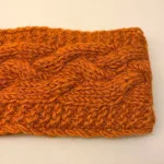 Pandebånd Uld med Foer - Aran Rust, bandi, 8251, rustorange, orange, brun, gylden, jordfarver, varme, farver, krydderifarver, irsk, nepal, håndstrikket, fairtrade, uldent, lunt, blødt, varmt, praktisk, smart, klassisk, grønt, petrol, blågrønt, foret, med foer, fleece, kradser ikke, gave, gaveide, julegave, accessories, efterår, biti, ribe
